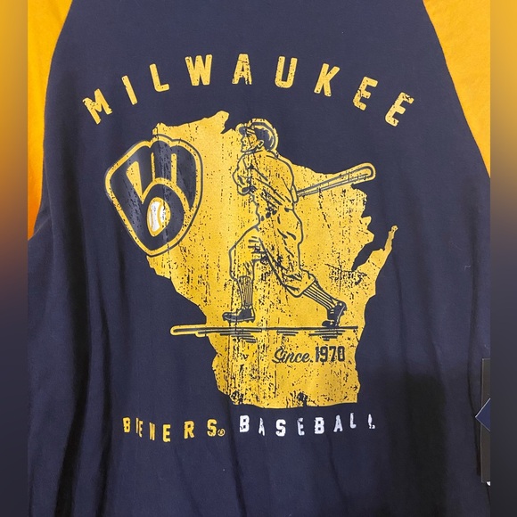 NWT Milwaukee Brewers Men’s long sleeve t-shirt size Medium - Picture 2 of 7